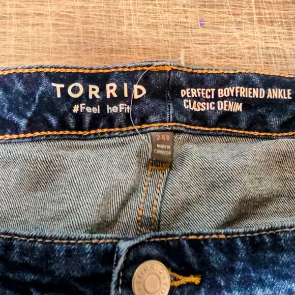 Torrid Perfect Boyfriend Ankle Jeans – Size 24R – Classic Denim - Picture 3 of 4